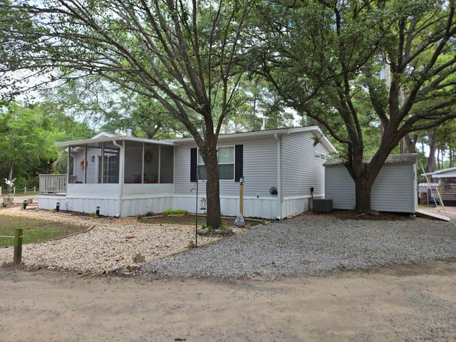 457 E Banks Dr., Garden City Beach, SC 29576
