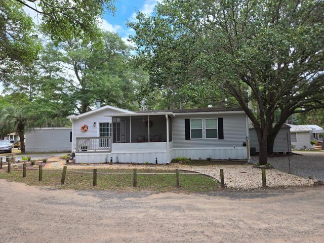 457 E Banks Dr., Garden City Beach, SC 29576
