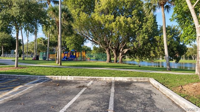 1450 NE 171st St 104B, North Miami Beach, FL 33162