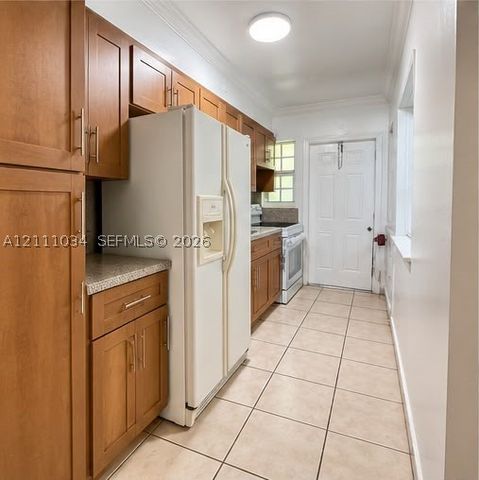 1450 NE 171st St 104B, North Miami Beach, FL 33162