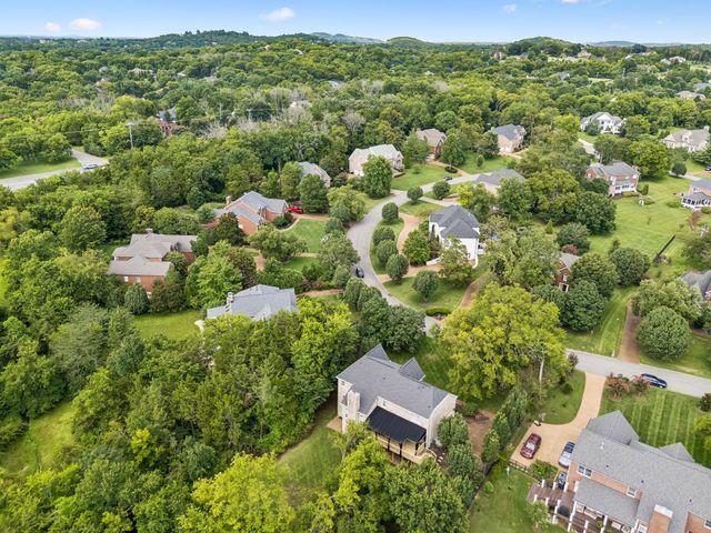 9023 Fallswood Ln, Brentwood, TN 37027
