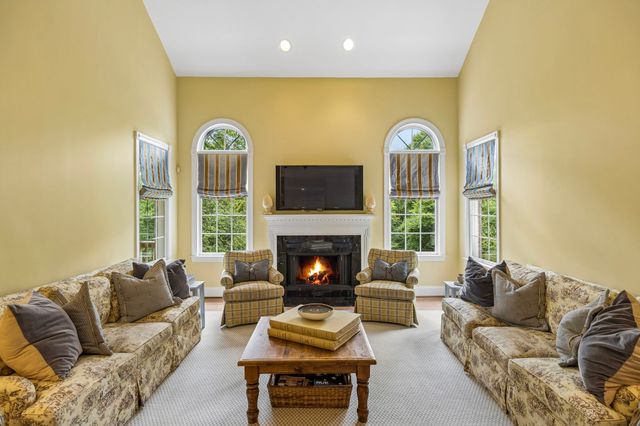 9023 Fallswood Ln, Brentwood, TN 37027