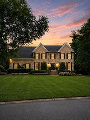 9023 Fallswood Ln, Brentwood, TN 37027