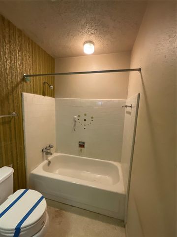 11710 Chadbrook Lane, Houston, TX 77099
