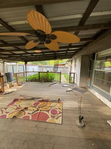 11710 Chadbrook Lane, Houston, TX 77099