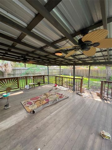 11710 Chadbrook Lane, Houston, TX 77099