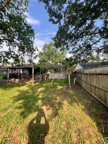 11710 Chadbrook Lane, Houston, TX 77099