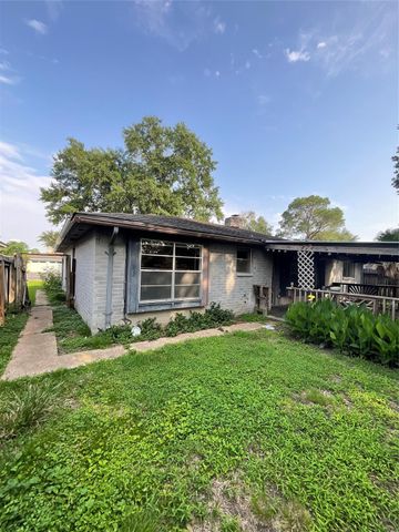 11710 Chadbrook Lane, Houston, TX 77099