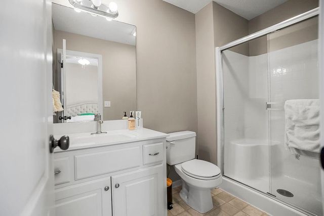 10877 S Barth Road, Olathe, KS 66061