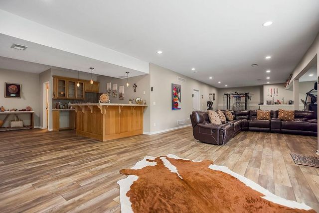 10877 S Barth Road, Olathe, KS 66061