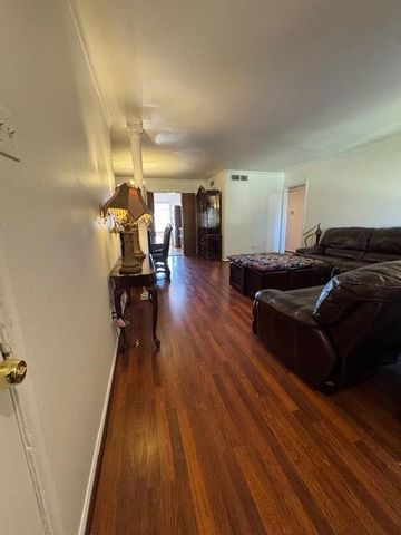 7600 Burgoyne Road 206, Houston, TX 77063