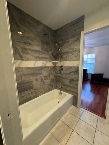 7600 Burgoyne Road 206, Houston, TX 77063