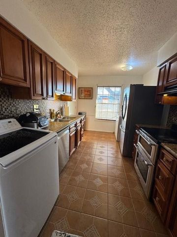 7600 Burgoyne Road 206, Houston, TX 77063