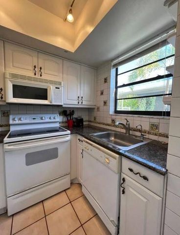 4652 POINCIANA Street 1, Lauderdale By The Sea, FL 33308