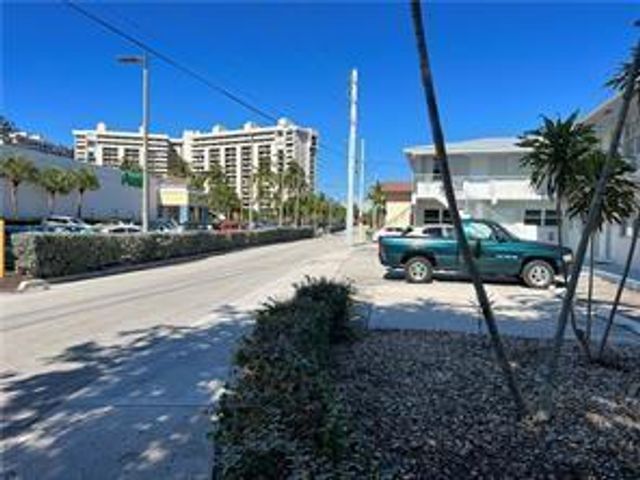 4652 POINCIANA Street 1, Lauderdale By The Sea, FL 33308