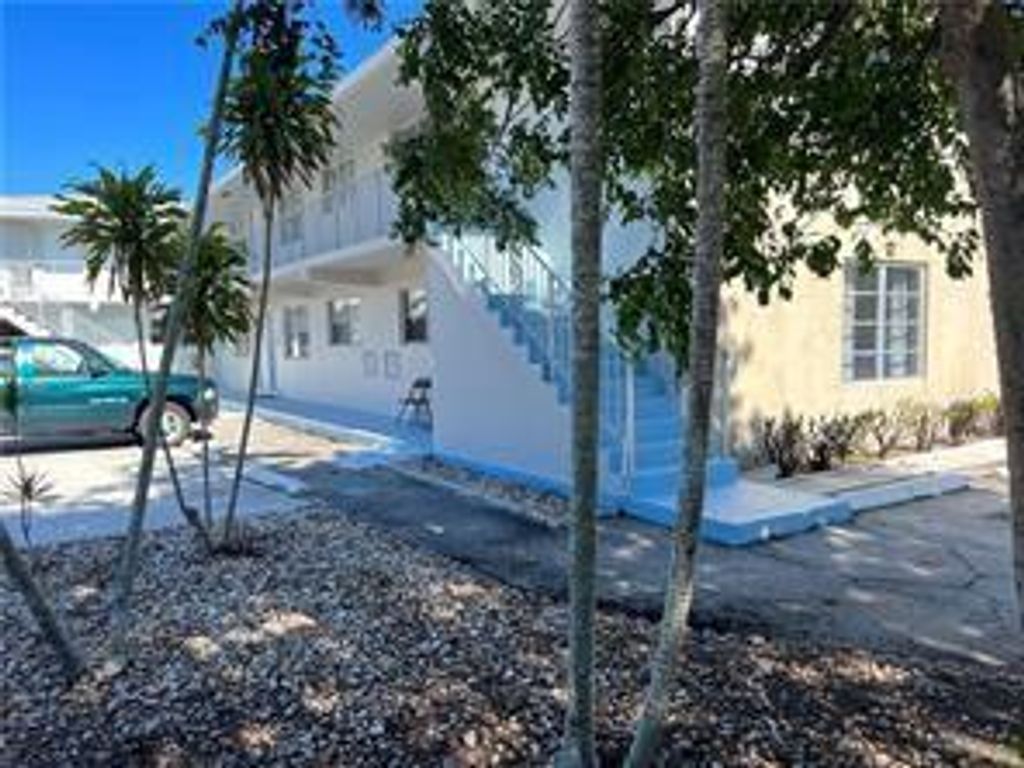 4652 POINCIANA Street 1, Lauderdale By The Sea, FL 33308