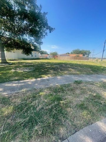 5200 Gibson Drive, The Colony, TX 75056