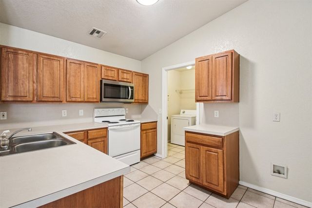 2537 Dayflower Lane, Norman, OK 73069