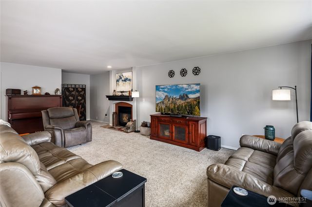 6512 75th Drive NE, Marysville, WA 98270