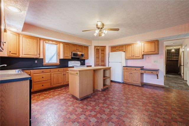 1341 Strong Road, Victor, NY 14564