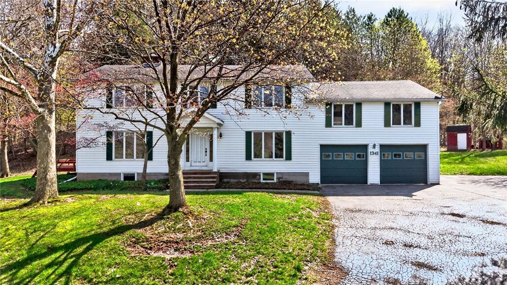 1341 Strong Road, Victor, NY 14564