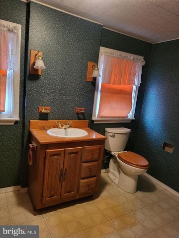 31 PENN VALLEY DRIVE, Yardley, PA 19067