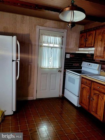 31 PENN VALLEY DRIVE, Yardley, PA 19067