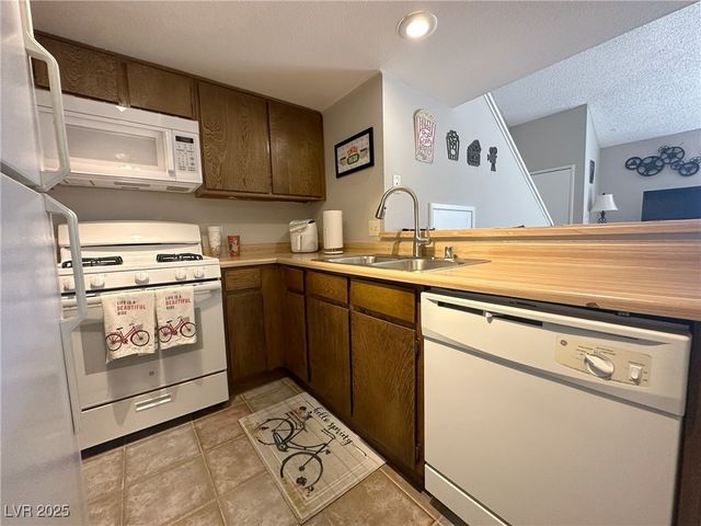 3740 Desert Marina Drive 12, Laughlin, NV 89029