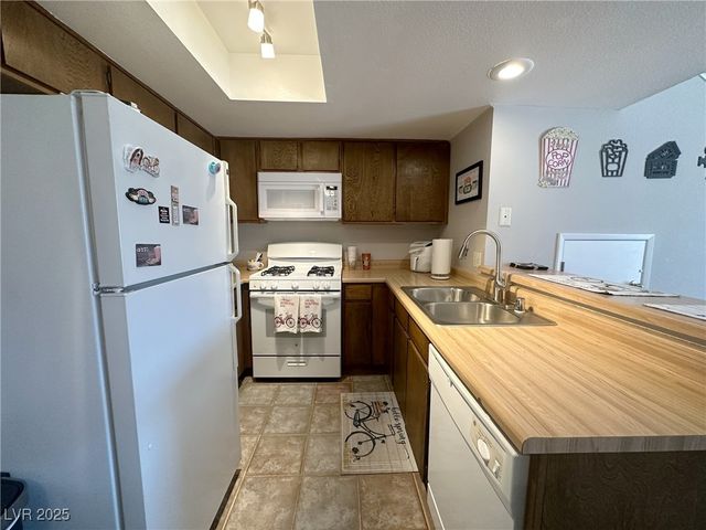 3740 Desert Marina Drive 12, Laughlin, NV 89029