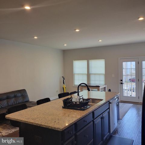 18109 RED CEDAR RD, Dumfries, VA 22026