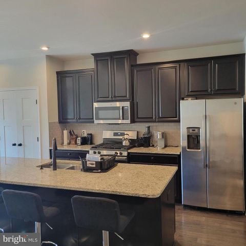 18109 RED CEDAR RD, Dumfries, VA 22026