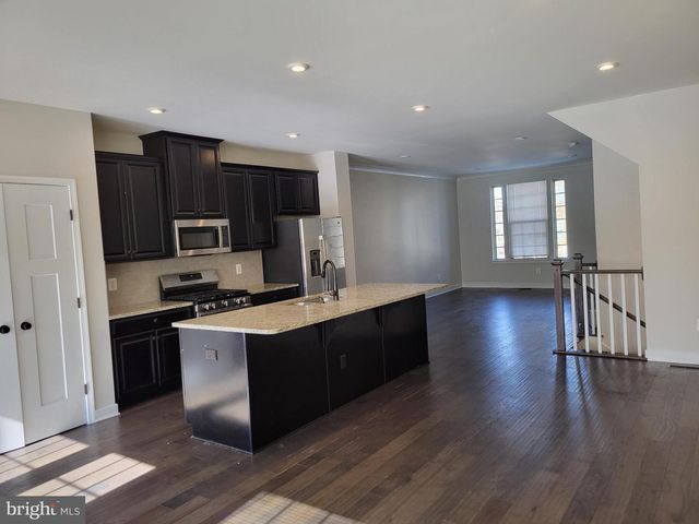 18109 RED CEDAR RD, Dumfries, VA 22026