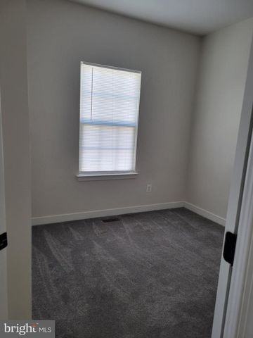 18109 RED CEDAR RD, Dumfries, VA 22026