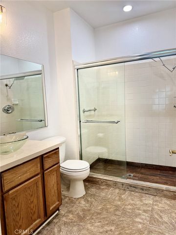 5420 Sylmar Avenue 105, Sherman Oaks, CA 91401