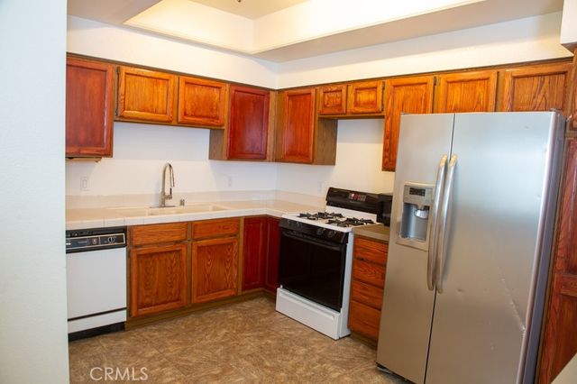 5420 Sylmar Avenue 105, Sherman Oaks, CA 91401