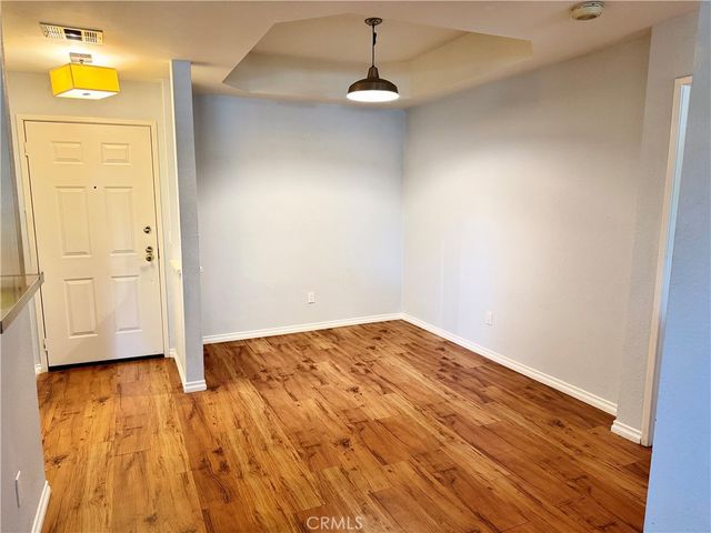 5420 Sylmar Avenue 105, Sherman Oaks, CA 91401