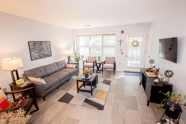 6010 S Crosswinds DRIVE #7, Cudahy, WI 53110