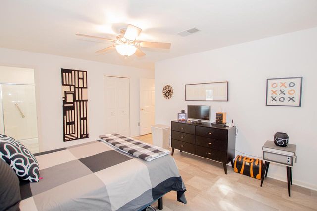 6010 S Crosswinds DRIVE #7, Cudahy, WI 53110