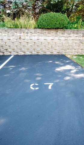 6010 S Crosswinds DRIVE #7, Cudahy, WI 53110