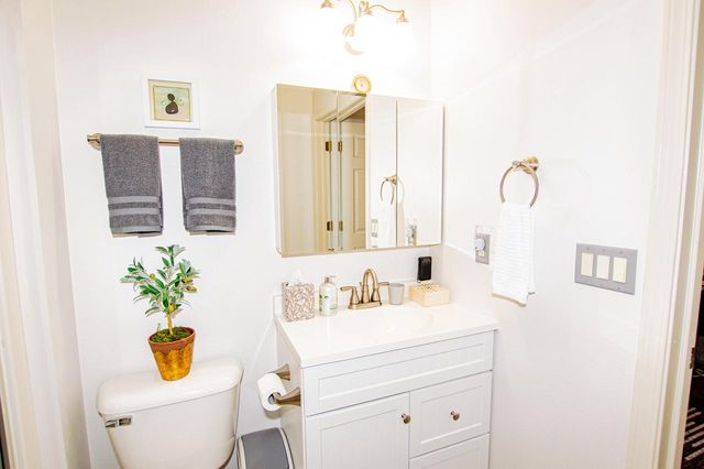 6010 S Crosswinds DRIVE #7, Cudahy, WI 53110