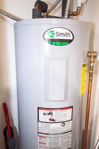 6010 S Crosswinds DRIVE #7, Cudahy, WI 53110