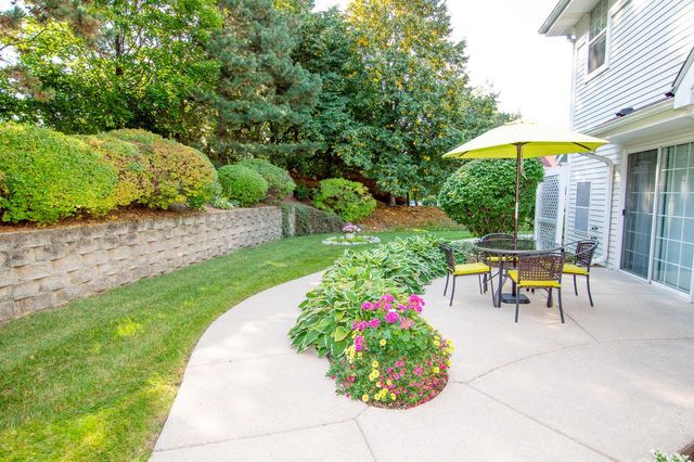 6010 S Crosswinds DRIVE #7, Cudahy, WI 53110