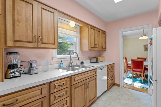 743 Parkview Avenue, Saint Paul, MN 55117