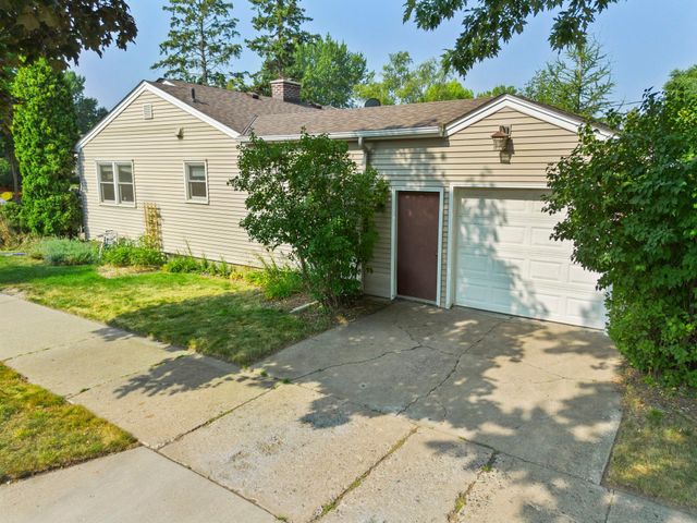 743 Parkview Avenue, Saint Paul, MN 55117