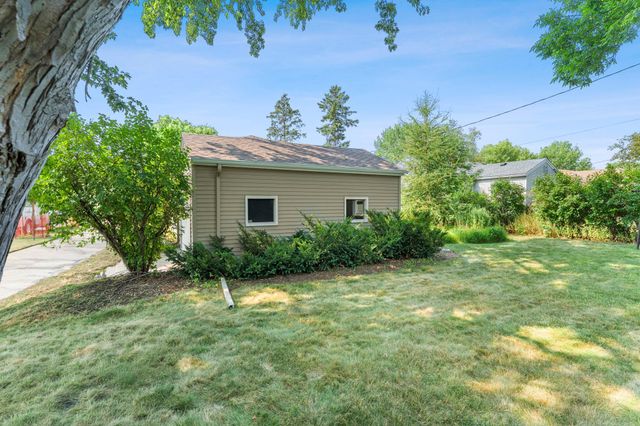 743 Parkview Avenue, Saint Paul, MN 55117