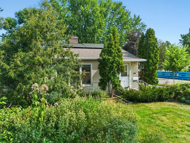 743 Parkview Avenue, Saint Paul, MN 55117
