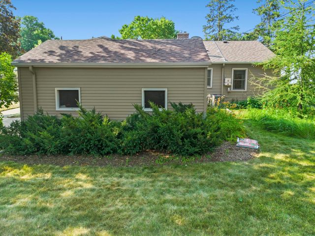 743 Parkview Avenue, Saint Paul, MN 55117