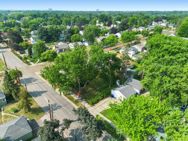 743 Parkview Avenue, Saint Paul, MN 55117