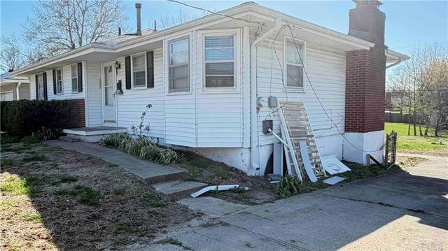 111 NW 17th Street, Blue Springs, MO 64015
