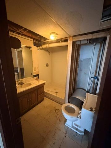 111 NW 17th Street, Blue Springs, MO 64015